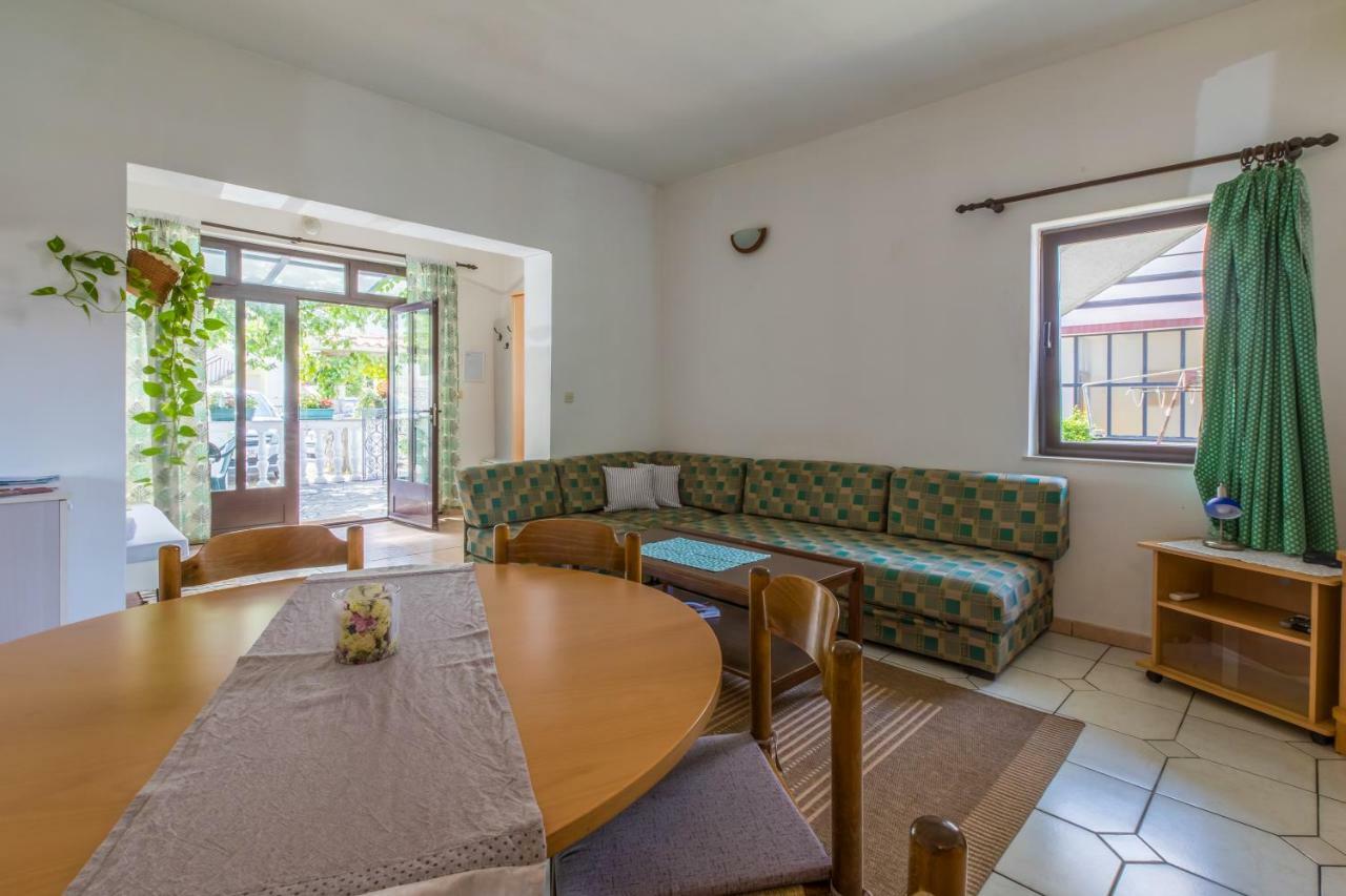 Apartment Dom Jadranovo Eksteriør billede