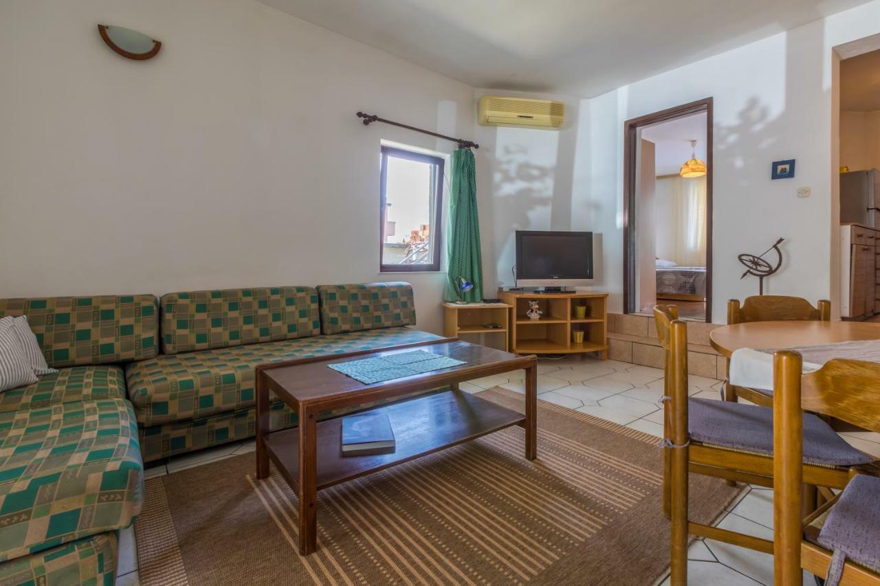 Apartment Dom Jadranovo Eksteriør billede